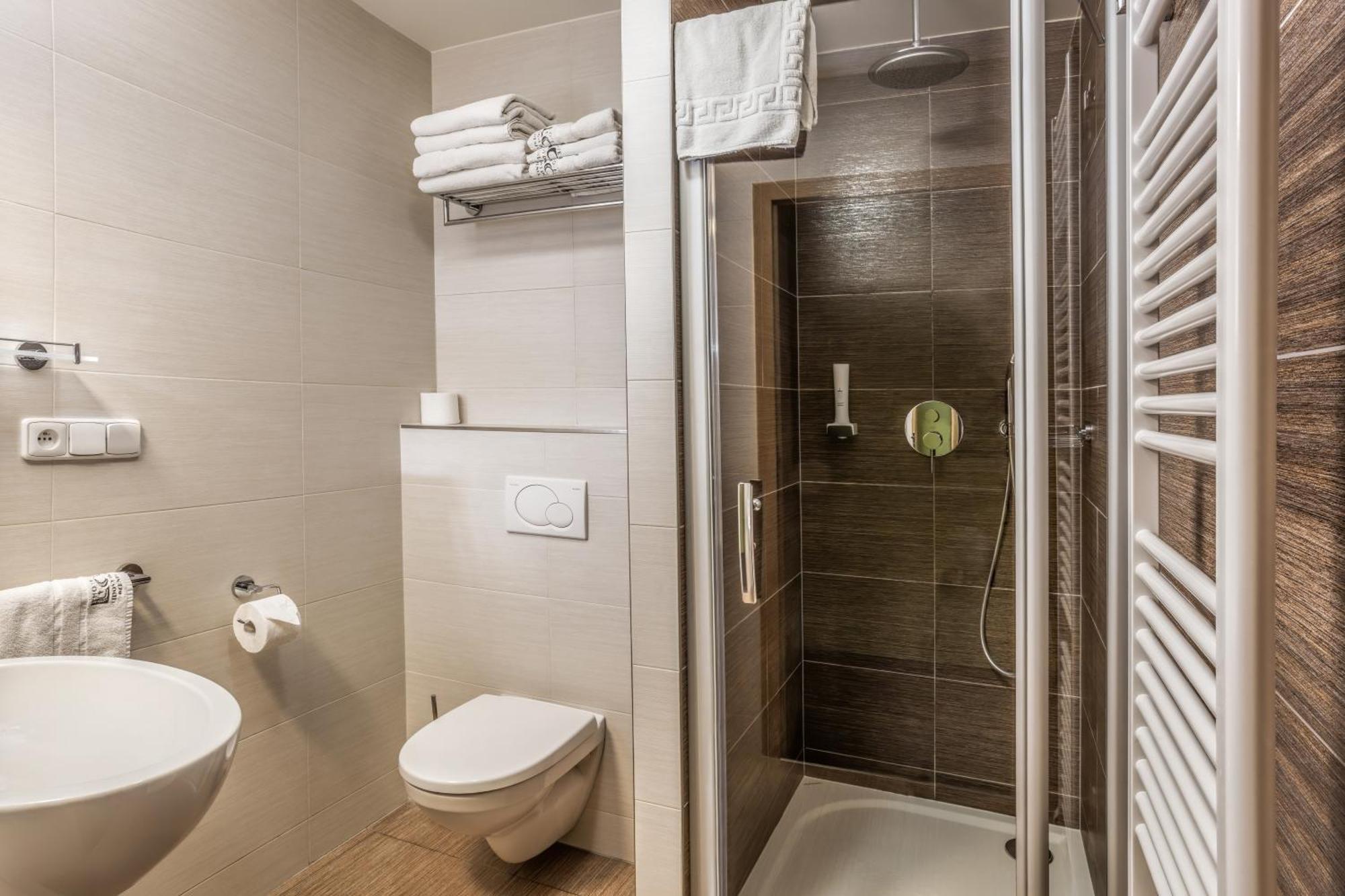 Hotel Lidovy Dum Bzenec Bagian luar foto