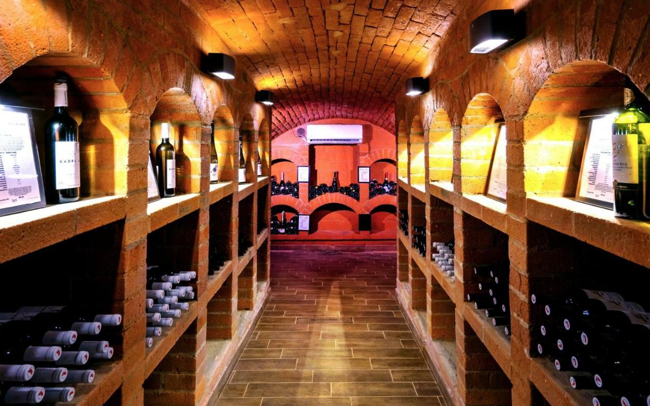 Hotel Lidovy Dum Bzenec Bagian luar foto